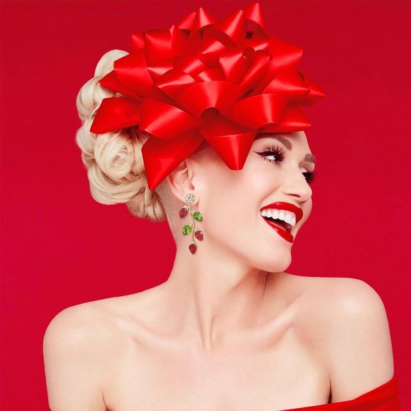 Gingerbread man garland deer colorful light bulbs Earrings Christmas Decoration - Picture 5 of 8